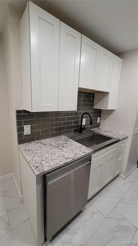 10216 Pannell Drive, St Louis, MO 63136