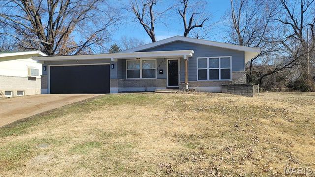 10216 Pannell Drive, St Louis, MO 63136