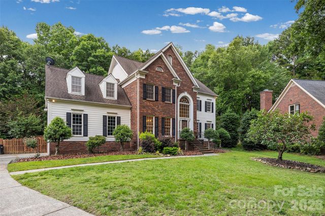 7411 Leharne Drive, Charlotte, NC 28270
