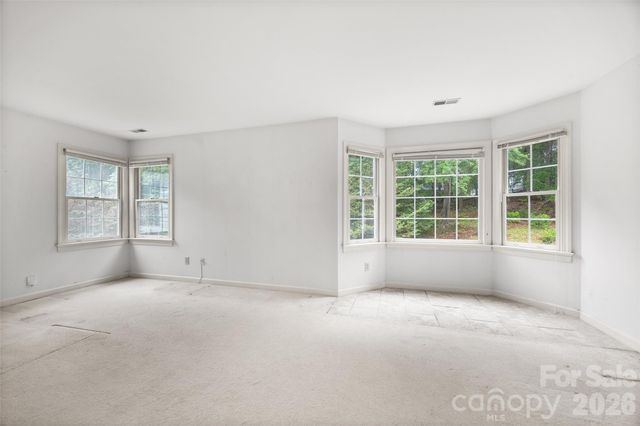 7411 Leharne Drive, Charlotte, NC 28270