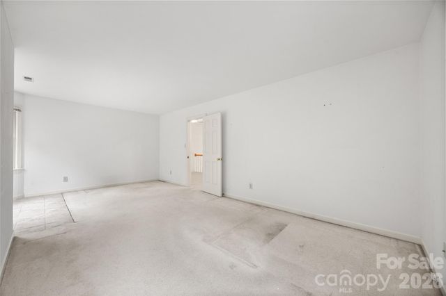 7411 Leharne Drive, Charlotte, NC 28270