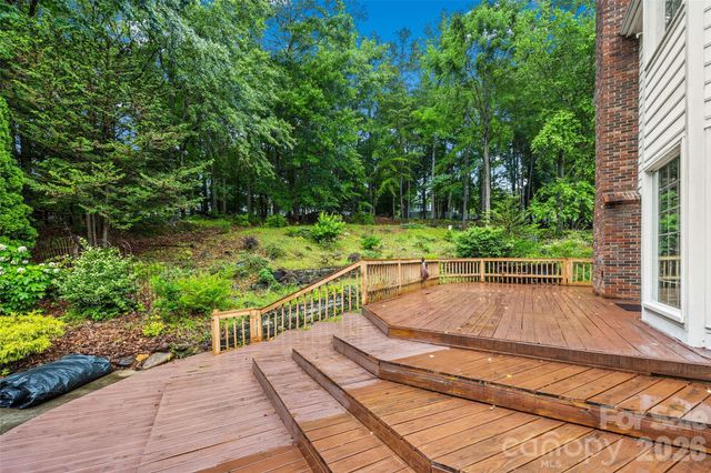 7411 Leharne Drive, Charlotte, NC 28270