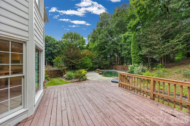 7411 Leharne Drive, Charlotte, NC 28270