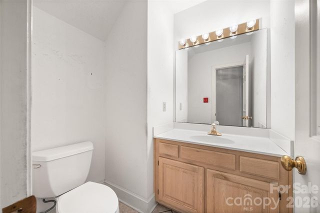 7411 Leharne Drive, Charlotte, NC 28270