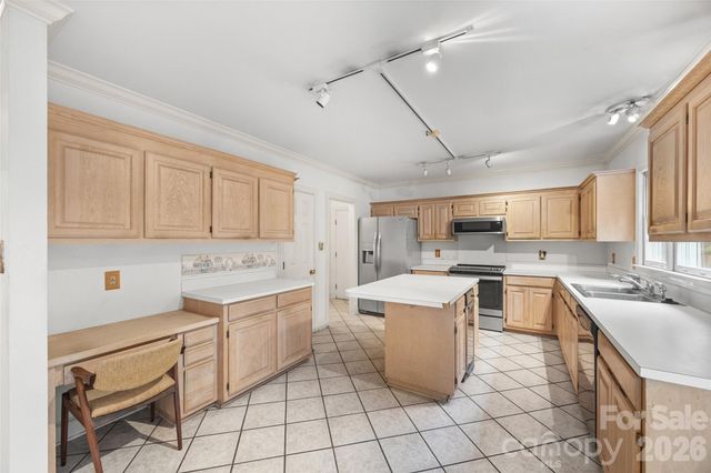 7411 Leharne Drive, Charlotte, NC 28270
