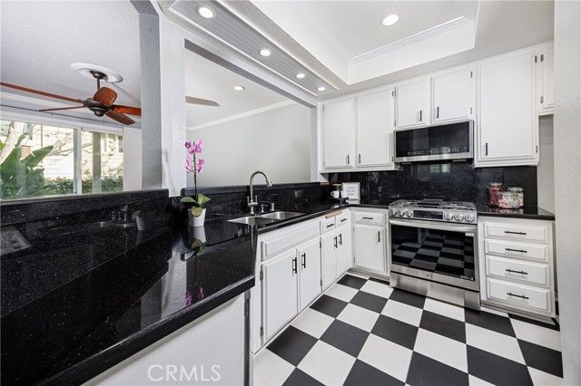 7291 Coho Dr 105, Huntington Beach, CA 92648