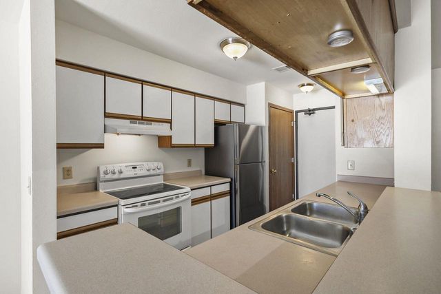 1012 Rockefeller Lane, Madison, WI 53704