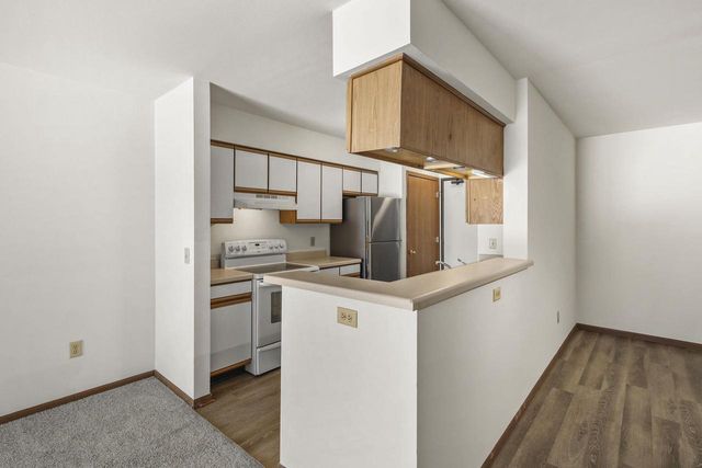 1012 Rockefeller Lane, Madison, WI 53704