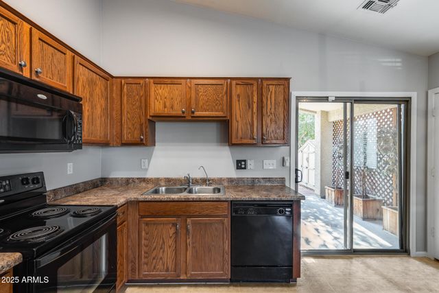 373 E KELSI Avenue, San Tan Valley, AZ 85140