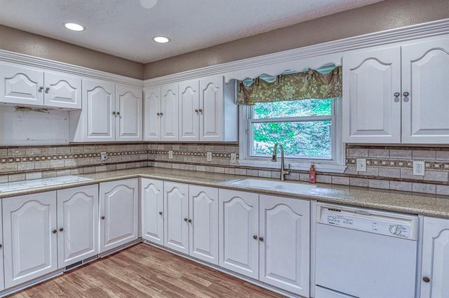 1109 Westbrooke Terrace, Norman, OK 73072