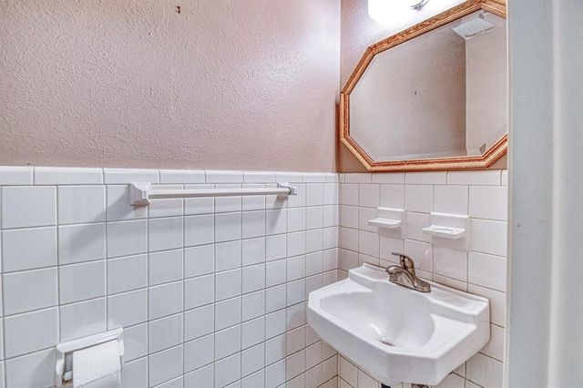 1109 Westbrooke Terrace, Norman, OK 73072