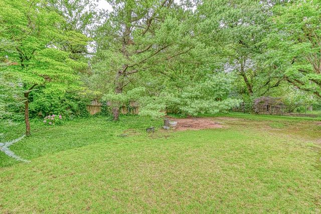 1109 Westbrooke Terrace, Norman, OK 73072