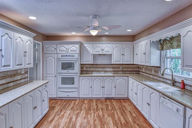 1109 Westbrooke Terrace, Norman, OK 73072