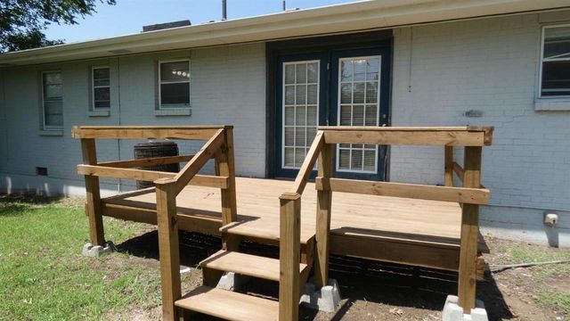 2205 NW 46th St, Lawton, OK 73505