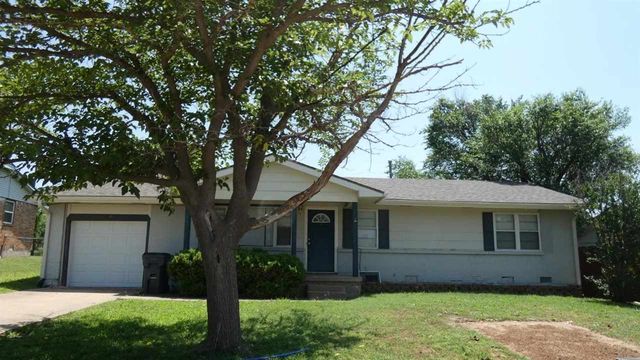 2205 NW 46th St, Lawton, OK 73505