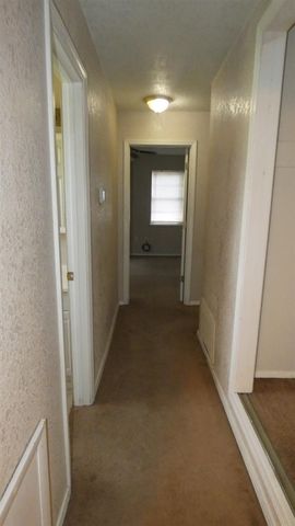 2205 NW 46th St, Lawton, OK 73505