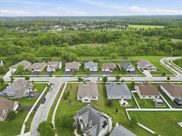 15932 S Selfridge Circle, Plainfield, IL 60586