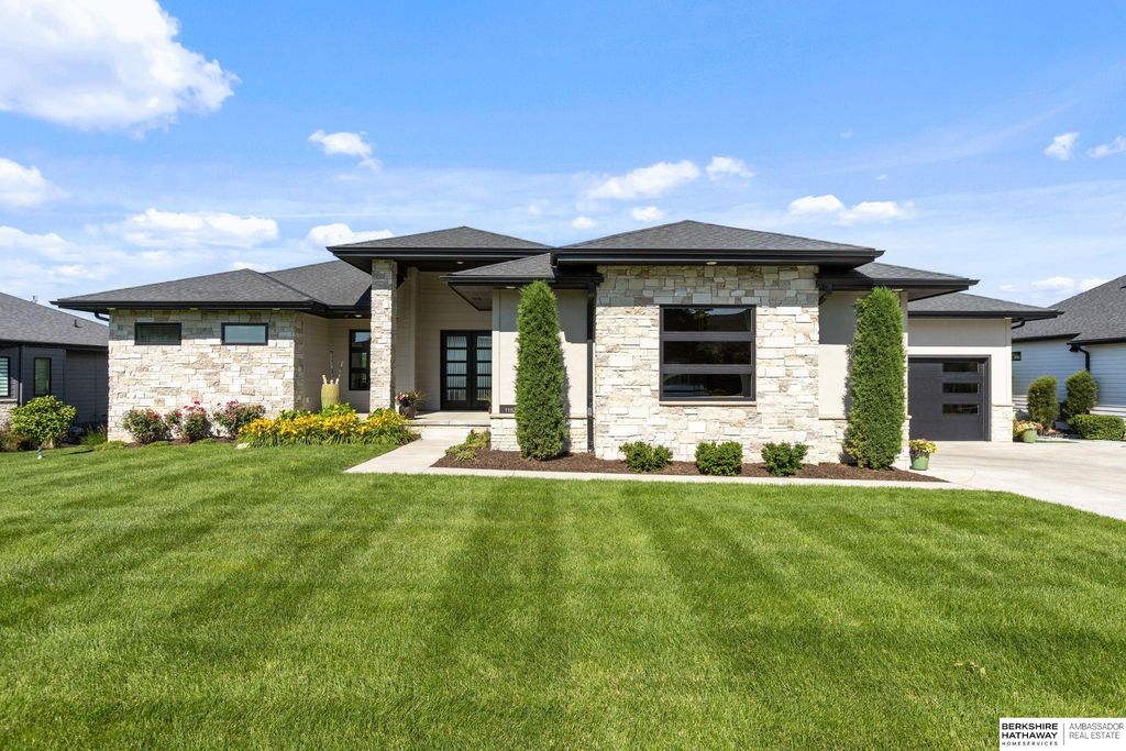 11826 N 178 Circle, Bennington, NE 68007