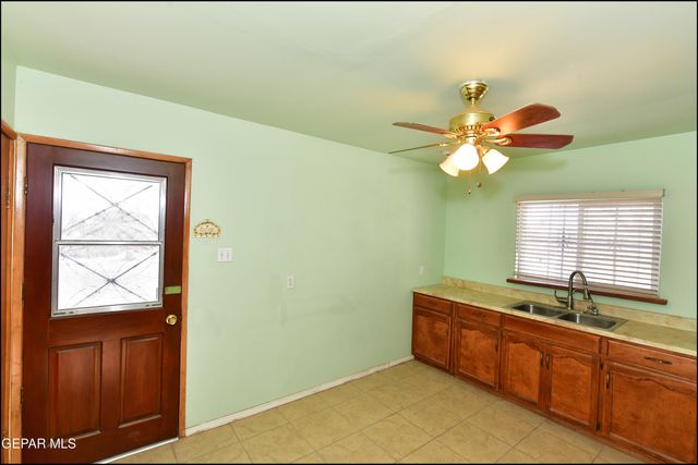 11760 Flor Maguey Road, Socorro, TX 79927