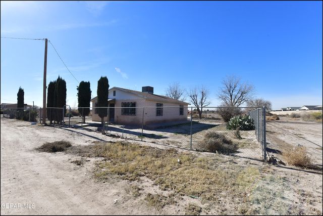 11760 Flor Maguey Road, Socorro, TX 79927