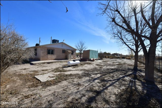 11760 Flor Maguey Road, Socorro, TX 79927