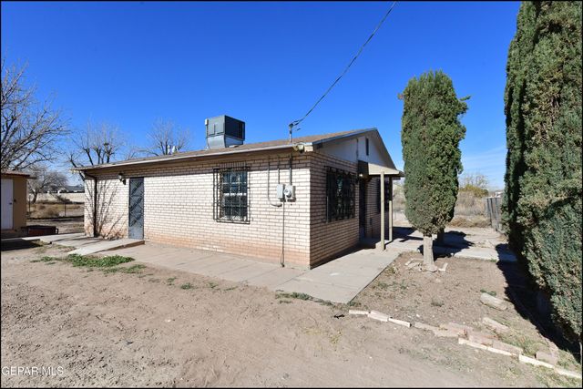 11760 Flor Maguey Road, Socorro, TX 79927