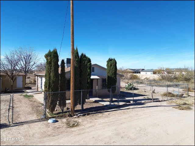 11760 Flor Maguey Road, Socorro, TX 79927
