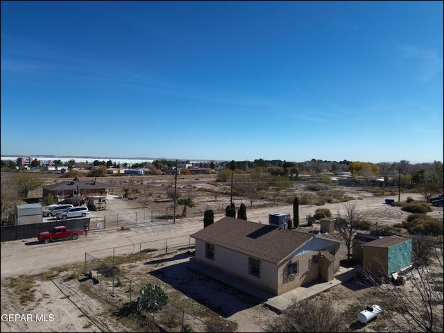 11760 Flor Maguey Road, Socorro, TX 79927