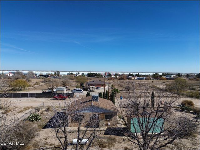 11760 Flor Maguey Road, Socorro, TX 79927