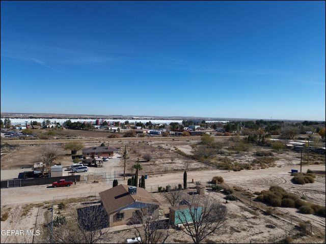 11760 Flor Maguey Road, Socorro, TX 79927