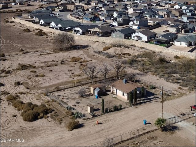 11760 Flor Maguey Road, Socorro, TX 79927