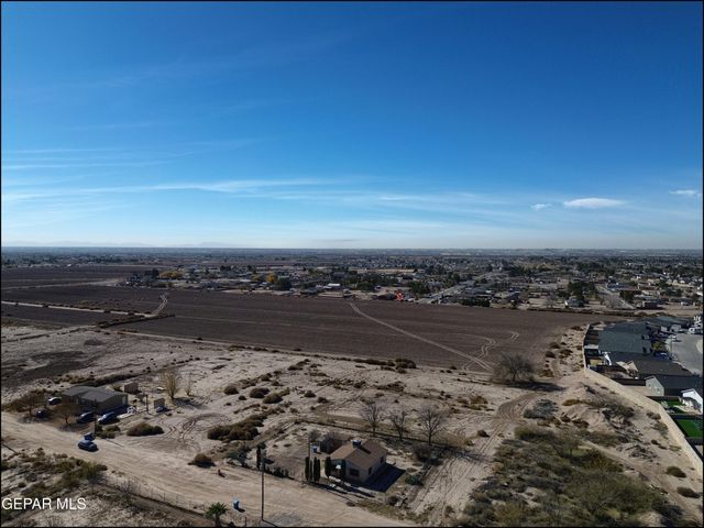 11760 Flor Maguey Road, Socorro, TX 79927