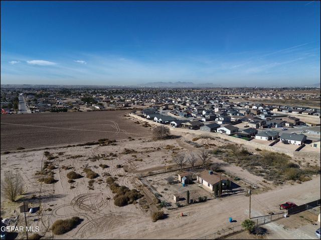11760 Flor Maguey Road, Socorro, TX 79927