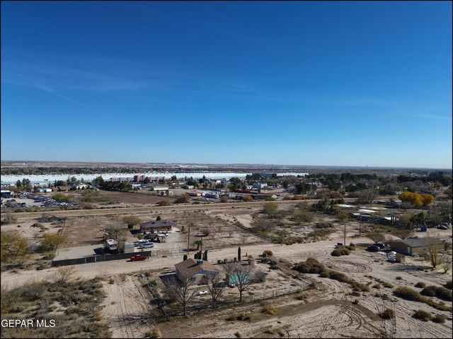11760 Flor Maguey Road, Socorro, TX 79927