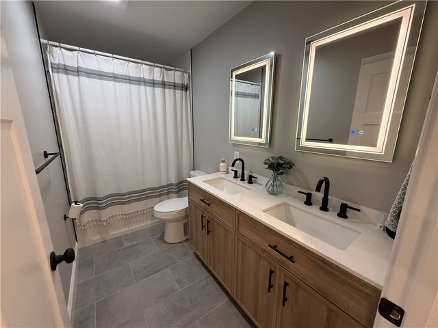 55 South Street 1, West Warwick, RI 02893
