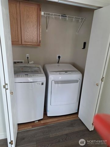1626 Sundrop Lane SE, Tumwater, WA 98501
