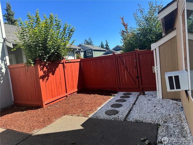 1626 Sundrop Lane SE, Tumwater, WA 98501