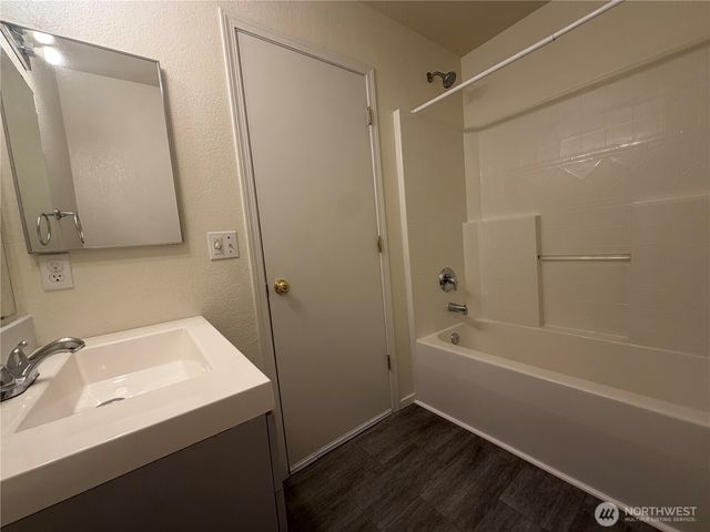 1626 Sundrop Lane SE, Tumwater, WA 98501
