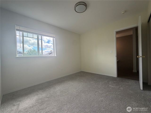 1626 Sundrop Lane SE, Tumwater, WA 98501