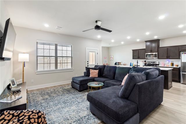 4078 Gunner Trail, College Station, TX 77845