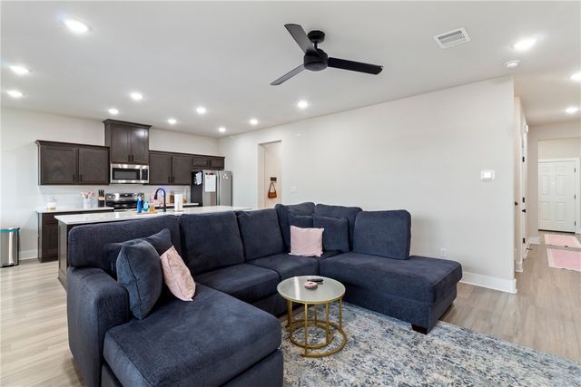 4078 Gunner Trail, College Station, TX 77845