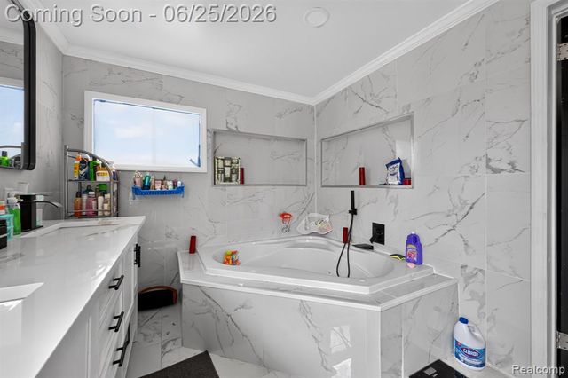 20101 Briarcliff Road, Detroit, MI 48221