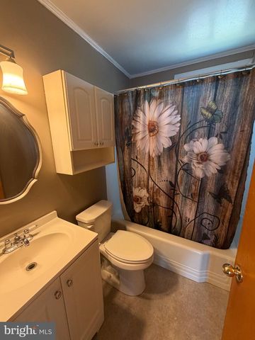 8055 PARK HAVEN RD, Dundalk, MD 21222