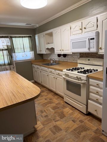 8055 PARK HAVEN RD, Dundalk, MD 21222