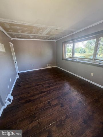 8055 PARK HAVEN RD, Dundalk, MD 21222