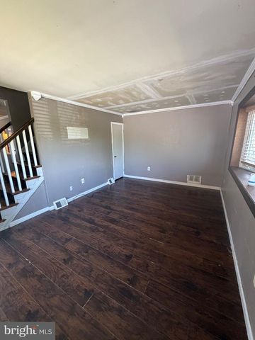 8055 PARK HAVEN RD, Dundalk, MD 21222