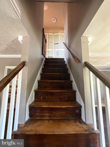 8055 PARK HAVEN RD, Dundalk, MD 21222