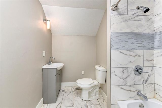 2313 Michigan Avenue, Kansas City, MO 64127