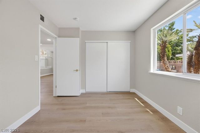 5422 Holbrook Drive, Las Vegas, NV 89103