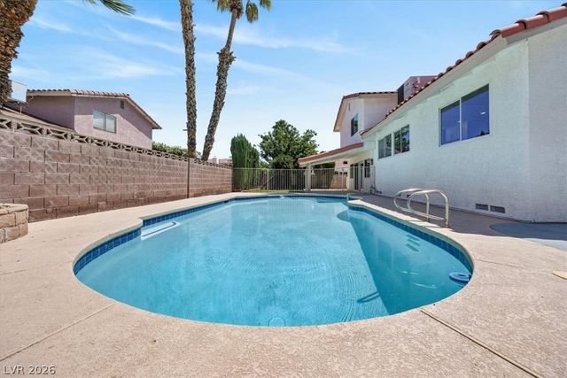 5422 Holbrook Drive, Las Vegas, NV 89103